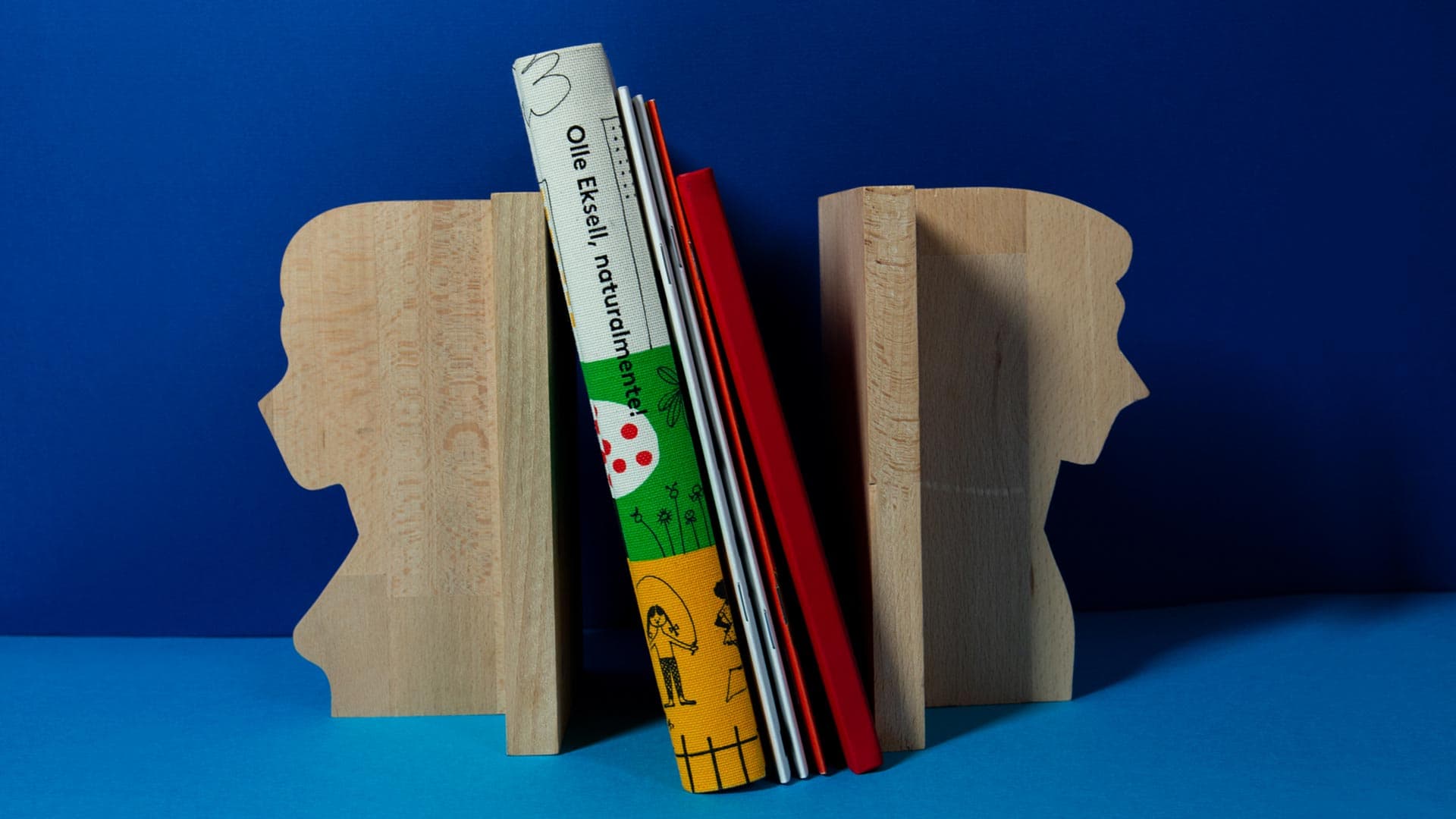 backtoback-bookend